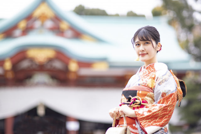 The Spirit of Japan in Kimonos